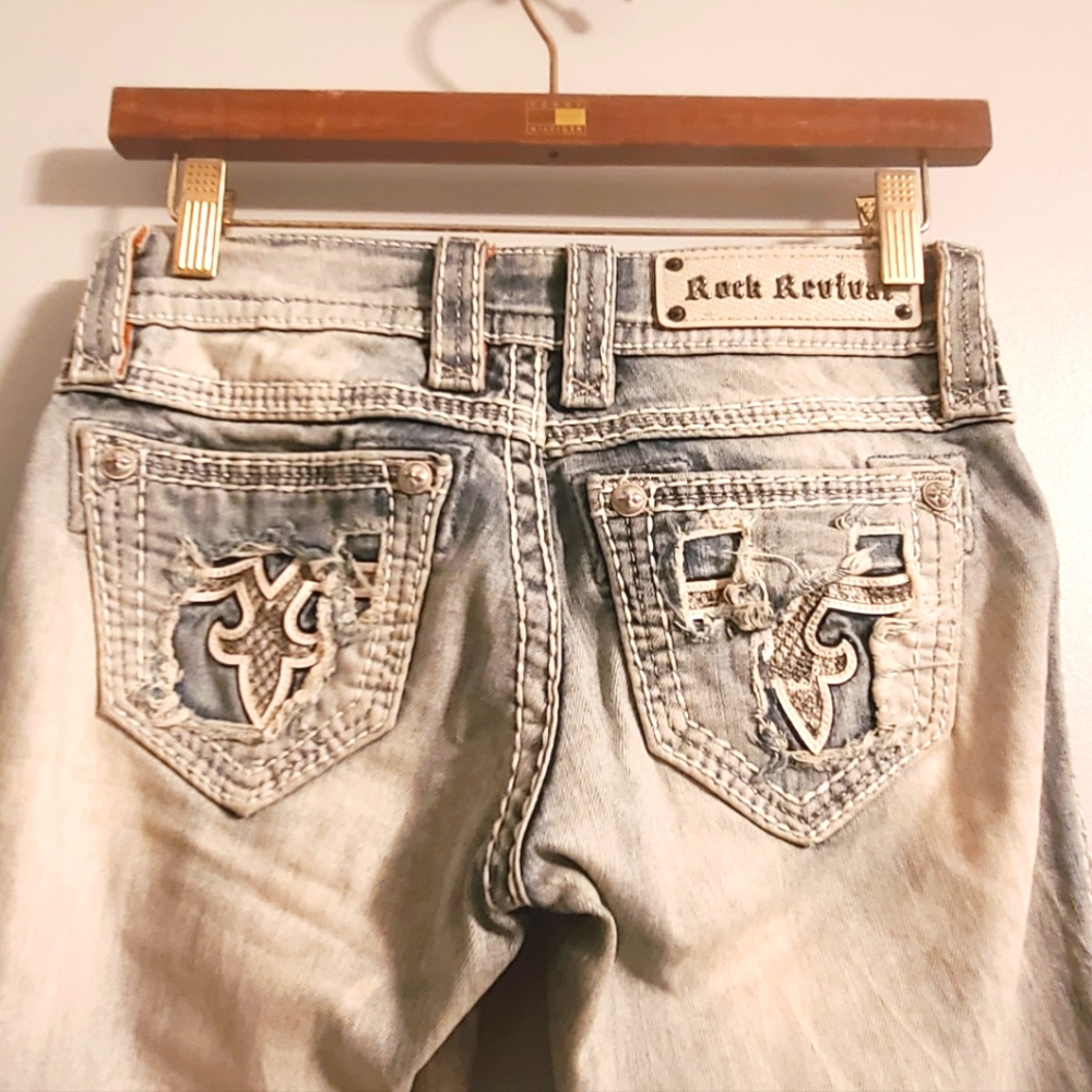 Distressed Jeans - Picture 2 of 5